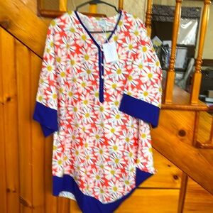 Flowered, V shaped blouse